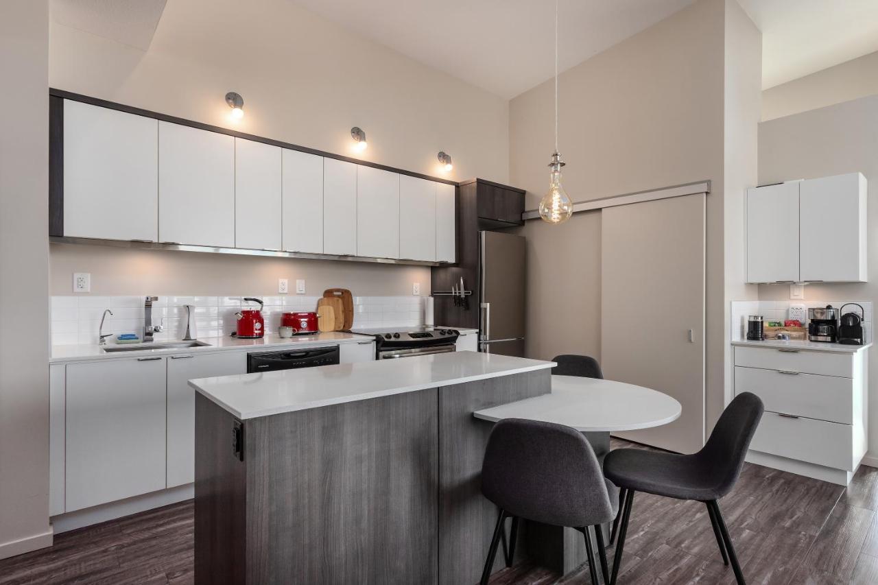 Corner Nest - Luxury Brand New Top Floor 2Bedroom Condo Келоуна Экстерьер фото
