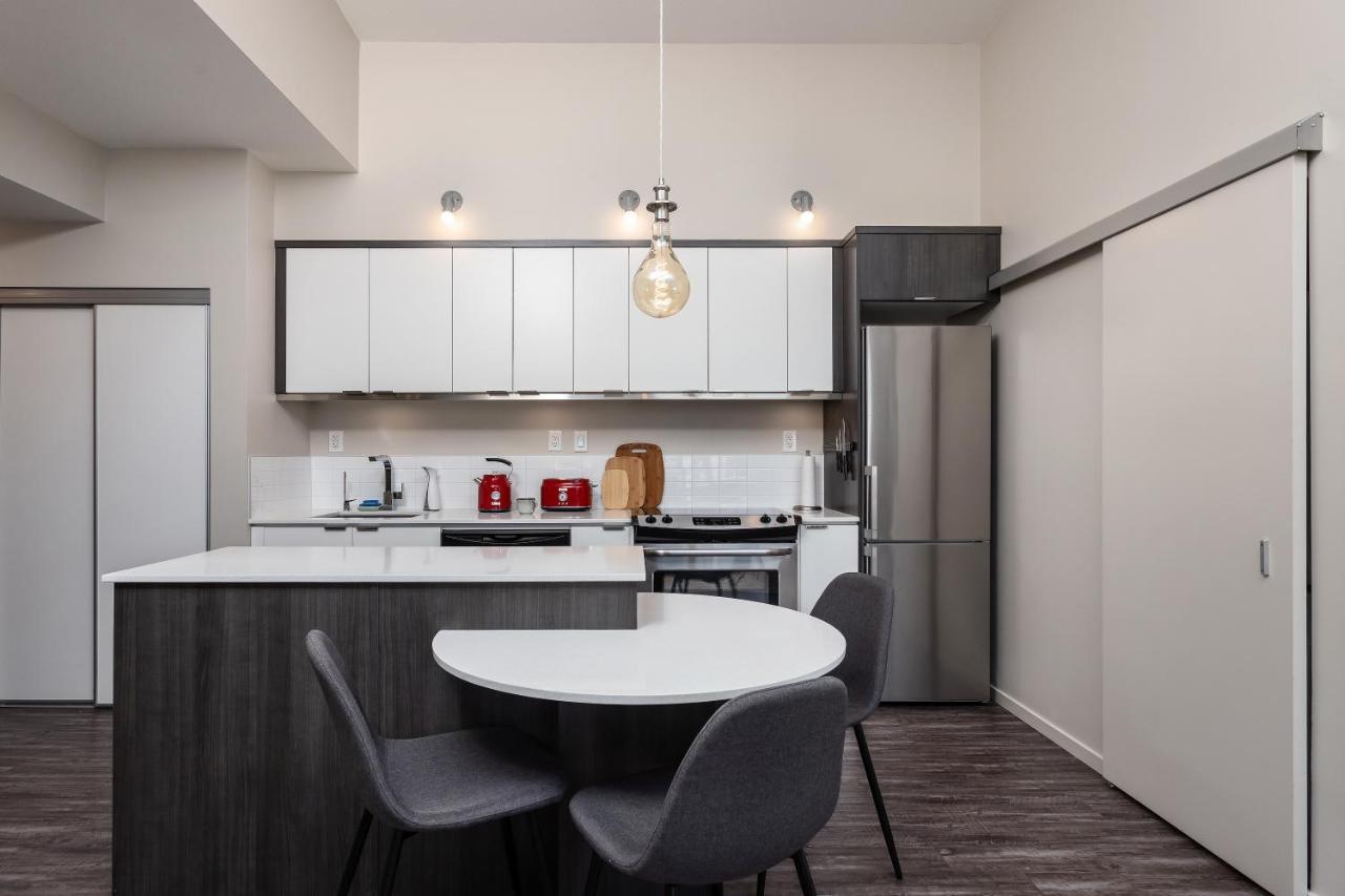 Corner Nest - Luxury Brand New Top Floor 2Bedroom Condo Келоуна Экстерьер фото